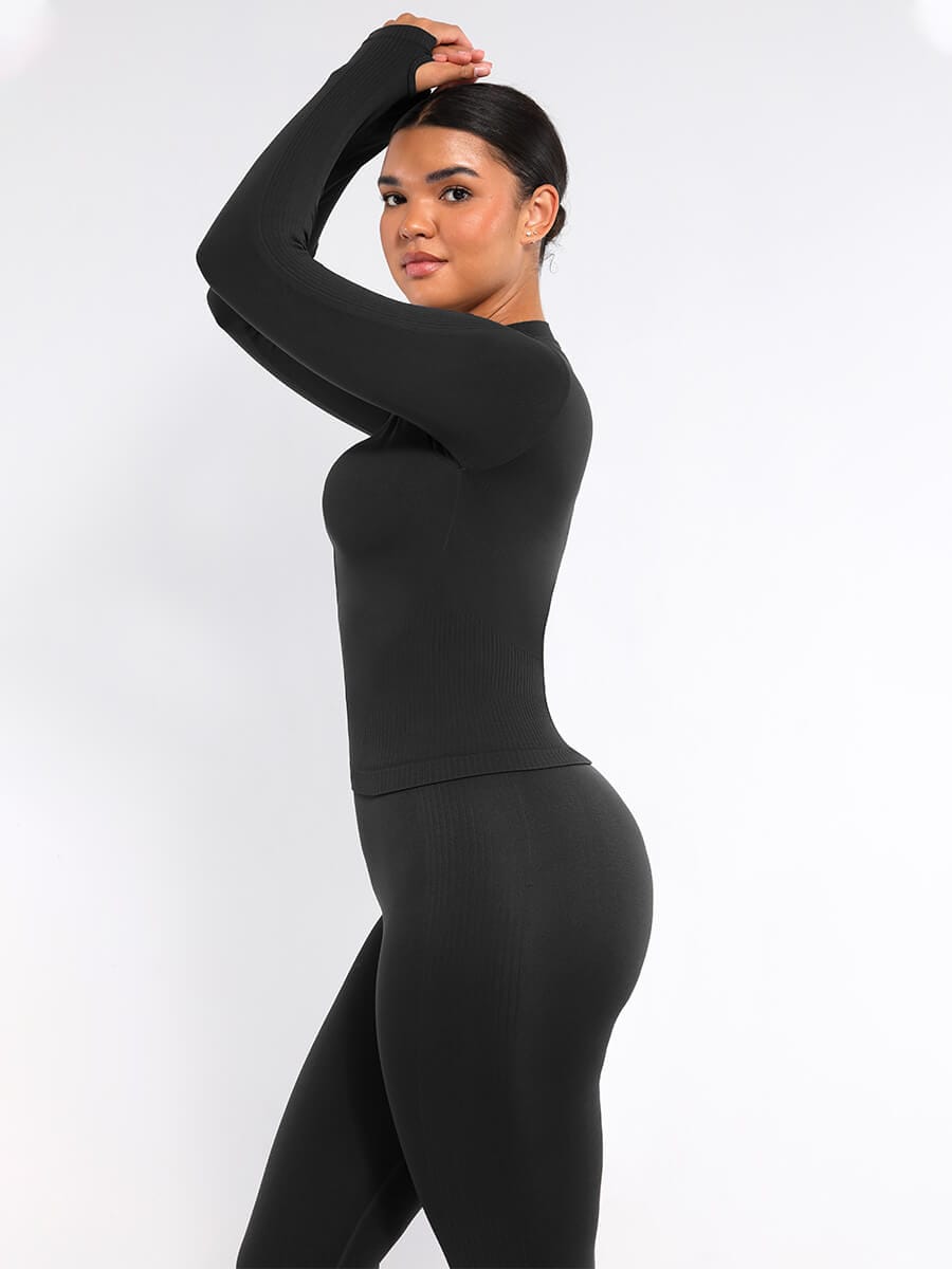 CurvedByOshun®  Seamless Full Zipper Running Top with Thumb Holes