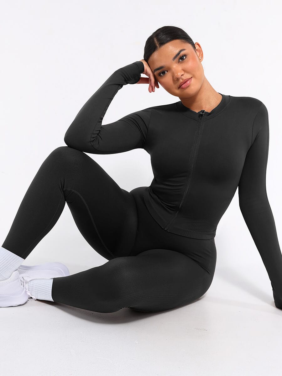 CurvedByOshun®  Seamless Full Zipper Running Top with Thumb Holes