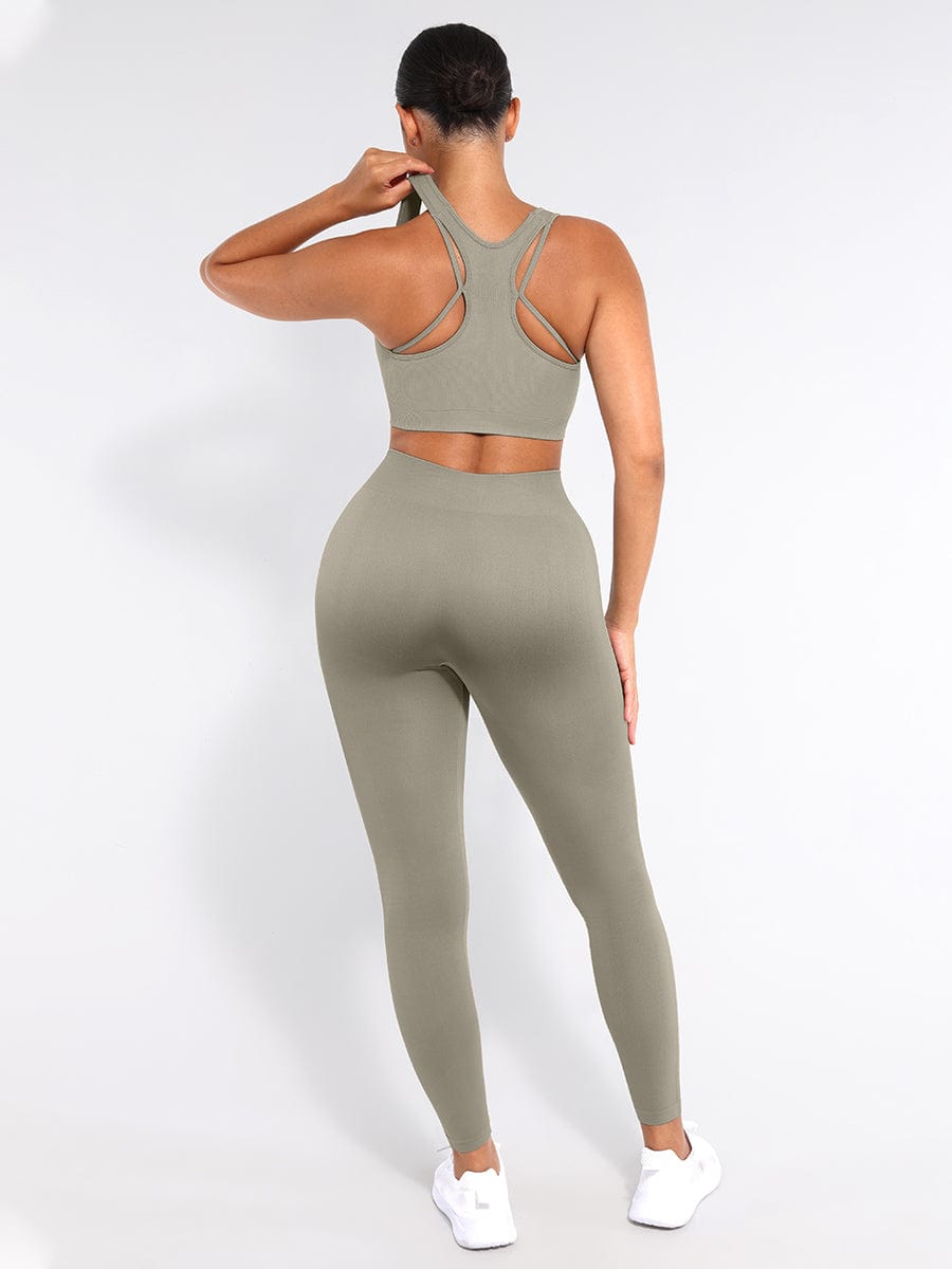 CurvedByOshun®  Seamless Full Zipper Running Top with Thumb Holes